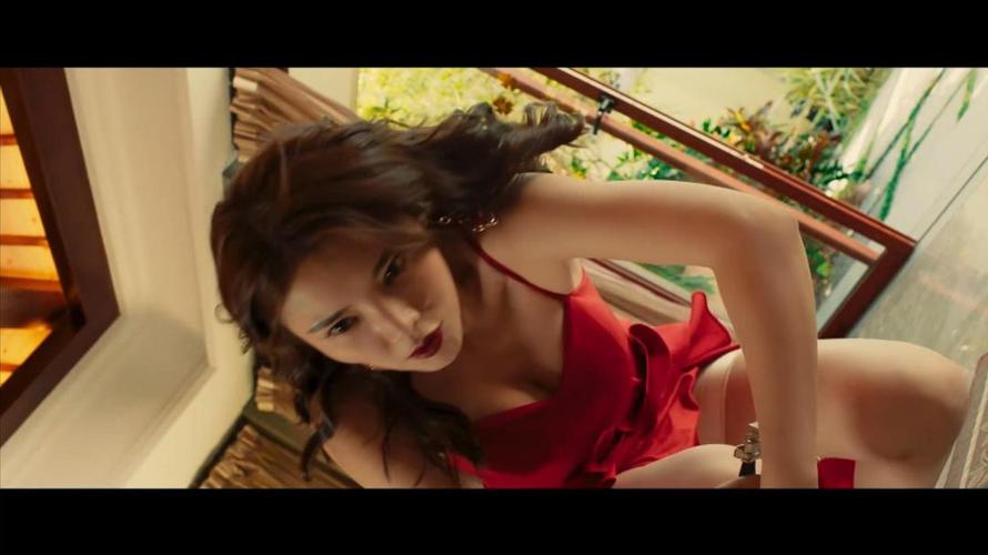 《特工狂花》:徐冬冬三十而立的二层跨度