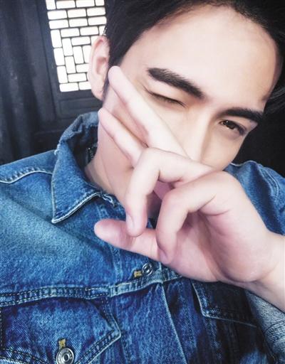 张彬彬:当年错过中戏报名,在门口哭了好久