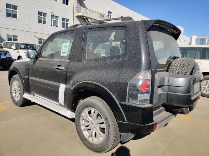 中东版三门帕杰罗v87多少钱山猫帕杰罗报价