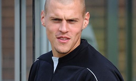 skrtel helps slovakia stay perfect