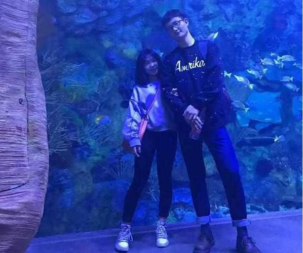 上图身高差34厘米,小编觉得女生的头在男生肩膀上最好,这样女生