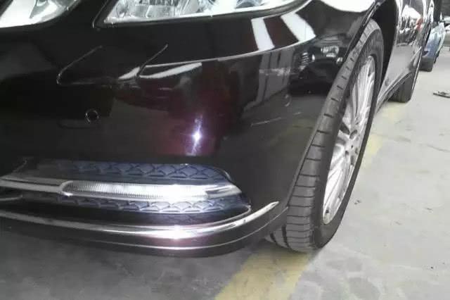 初中生剐蹭奔驰留下纸条走人,车主:虽然人不错但你得赔5000