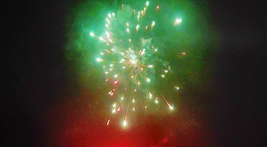 其它 七律诗·盛世烟花【组诗】 七律诗·天女散花 诗文作者‖陈熠明