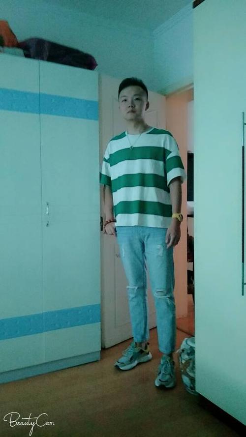 女孩子觉得这男孩如何?身高186