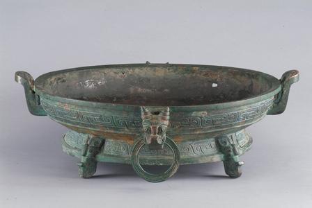 商代以前盘用陶制商代早期出现了青铜盘,但为数不多,商代晚期才逐波罗