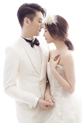 陈晓陈妍希婚纱照甜蜜曝光
