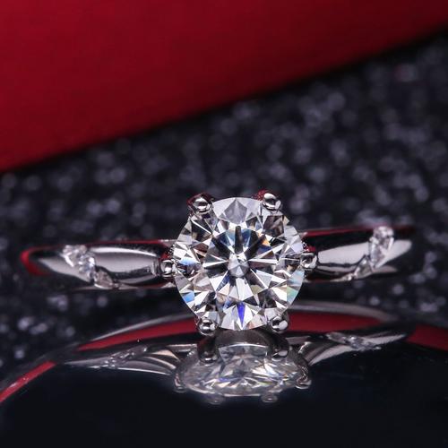 纯银925镀白金莫桑钻戒指,支持定制,量大联系13850055491商品描述莫桑