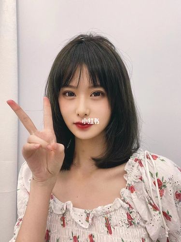 初恋发型,八字刘海_发型_刘海_减龄_圆脸_修饰脸型_初恋发型_时尚