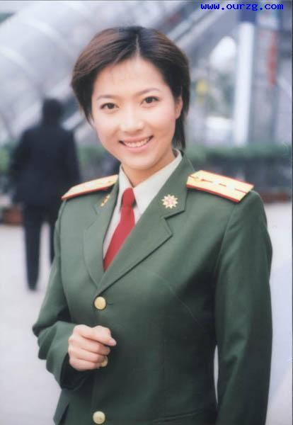 央视军事频道美女主持集合[组图]