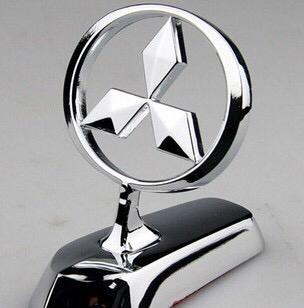 圈圈里面三个菱形的标志是什么车?