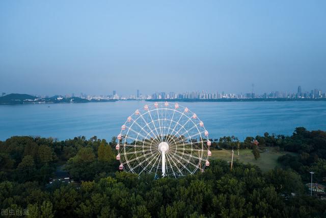 武汉东湖之眼摩天轮