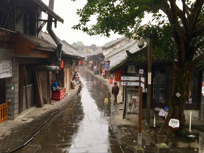 四川规模最大的古镇,仍保留着原味,传统集市千年不散