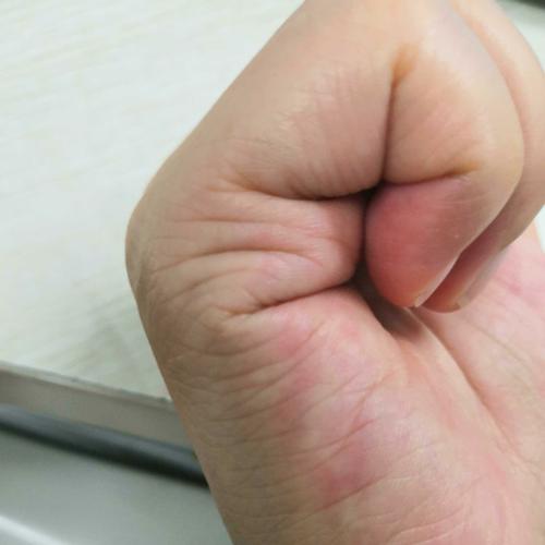 握拳看生几个孩子图解