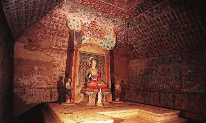 莫高窟第98窟 五代殿堂窟又称中心佛坛窟,佛殿窟.洞窟形制之一.