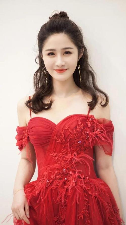 湖南卫视美女主持人梁田