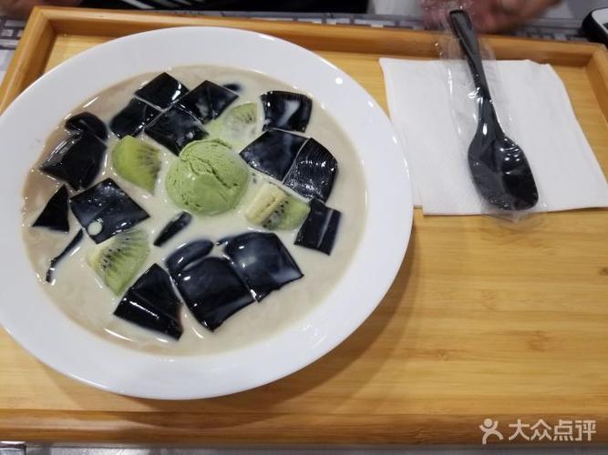 抹茶雪糕烧仙草