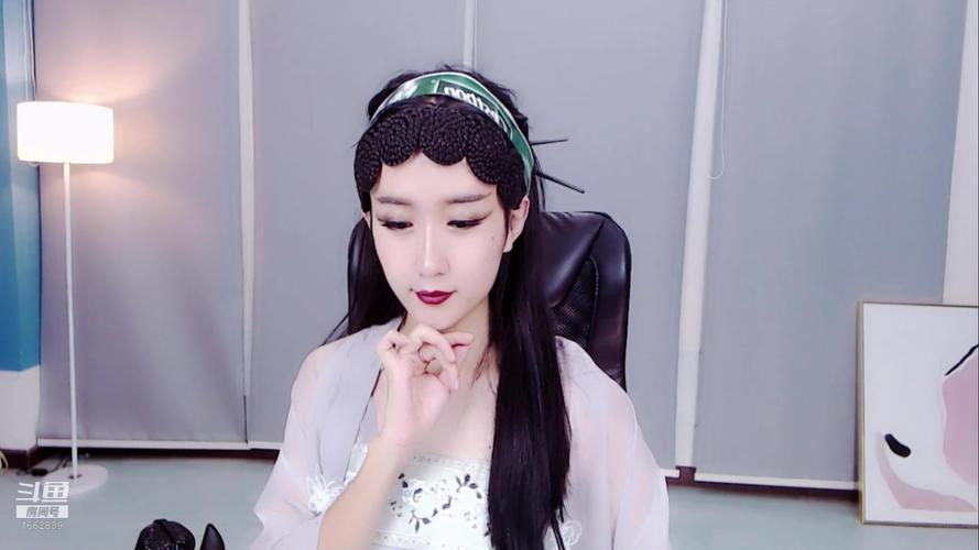hani九哈尼九直播录像20190826是你的小青蛇
