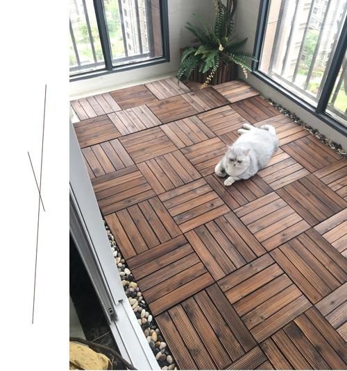 热卖阳台地面铺设实木拼接地板防潮diy露台材料庭院装饰户外花园设计