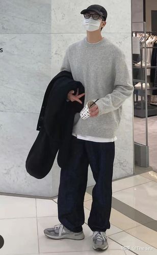 nijima等人带起的干净,简洁的穿搭风格起源首先我们先了解vibe风搭