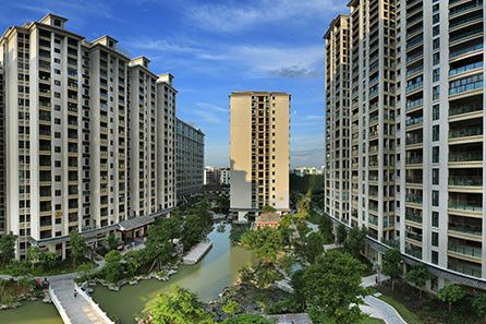 住宅社区:"锦绣江南"位于深圳市龙华区,占地21万平米,规划建筑面积近