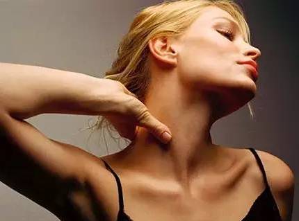 女人脖子粗短,真的没救了吗?