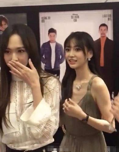 杨幂唐嫣同框baby却成了两人攀谈的香饽饽昔日姐妹今冷漠