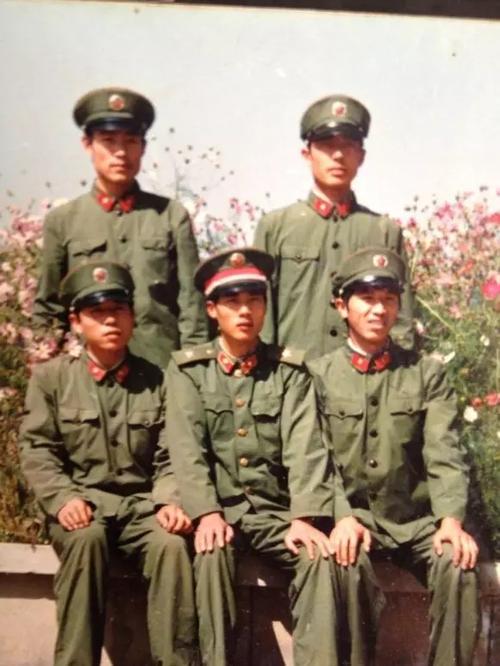 28军坦克七师装甲步兵团,51343部曾经当过兵的战友,当兵前和现在