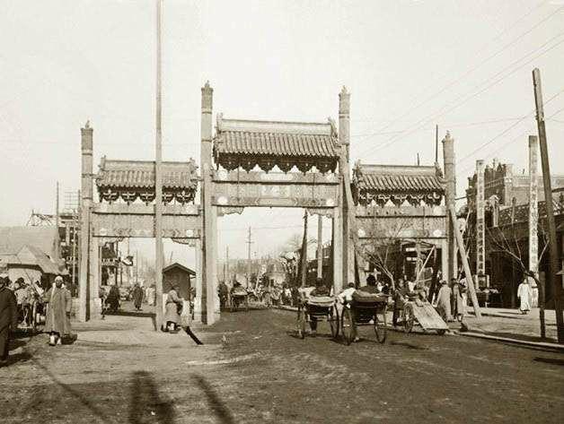 1917年东单牌楼下