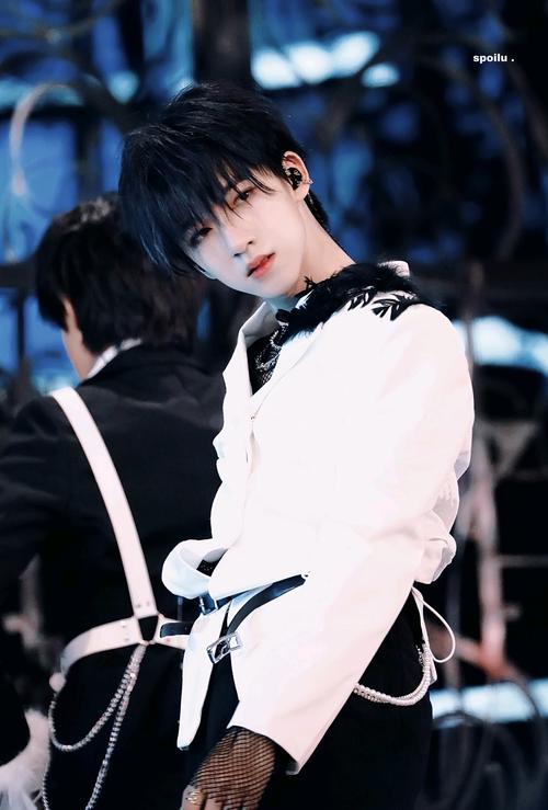 贺峻霖 | 时代少年团五月粉丝见面会实况(上火2)舞台饭拍高清壁纸合集