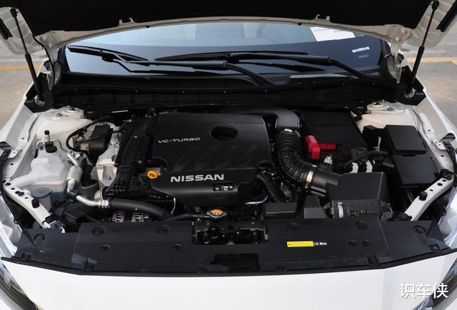 车主放弃了雅阁,车主19万买部日产天籁,坦言这车开着比雅阁舒服