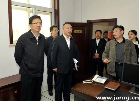 副处长; 1996年10月一2001年2月任晋城煤业集团王台铺矿副矿长; 2001