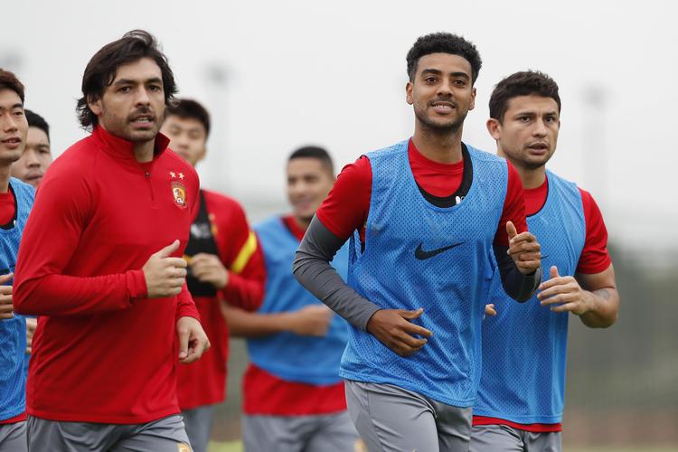 广州队终于实现"全华班",只不过有6位归化球员