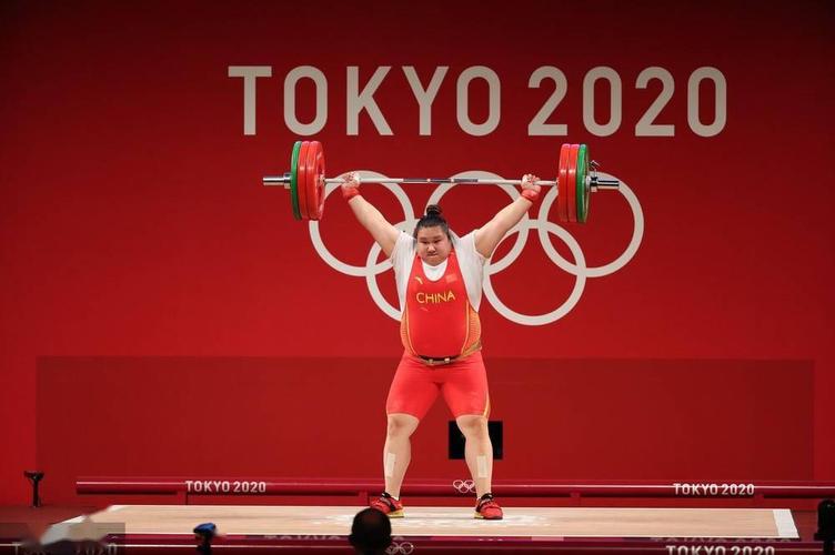 "雯"如泰山,李雯雯力克劲敌赢下举重队第7金,中国第29