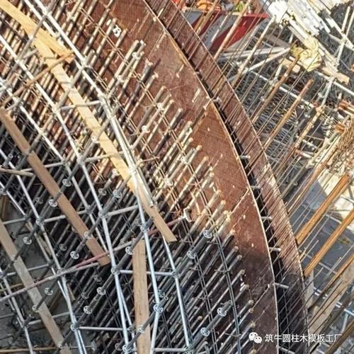 汽车坡道圆弧模板支设方案