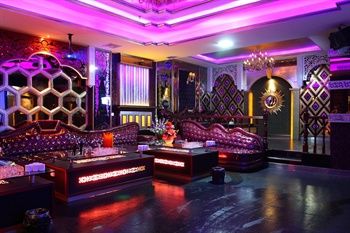 防城港新皇冠大酒店