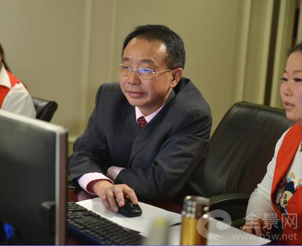 新疆贝肯能源工程股份有限公司副总经理兼董事会秘书---吴伟平 先生