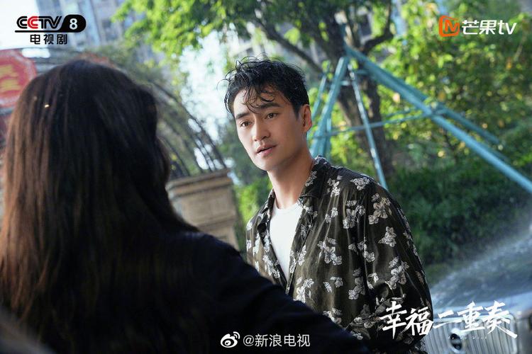 电视剧《幸福二重奏》开播,针对剧情,袁弘发博调侃表示:"董博宇示范