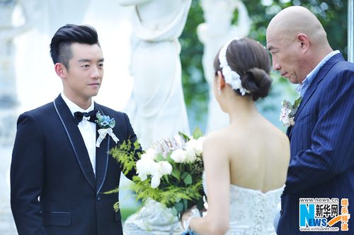 《咱们结婚吧》好评如潮 郑恺婚礼幸福满溢