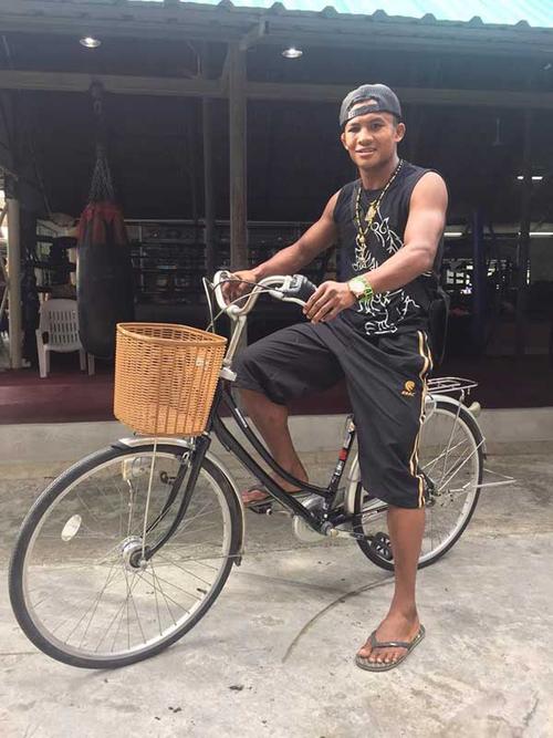 播求已康复骑单车放松 受访:根本不会恐惧失败