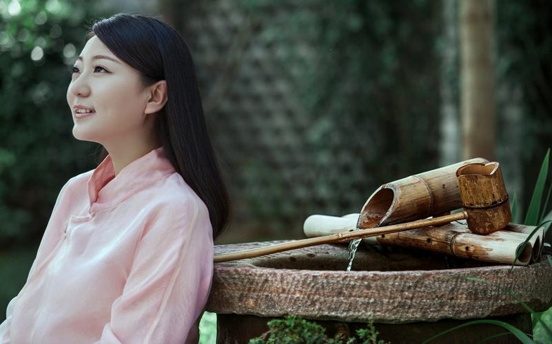 美女刘珂矣中国风写真桌面壁纸图片 - 第1张