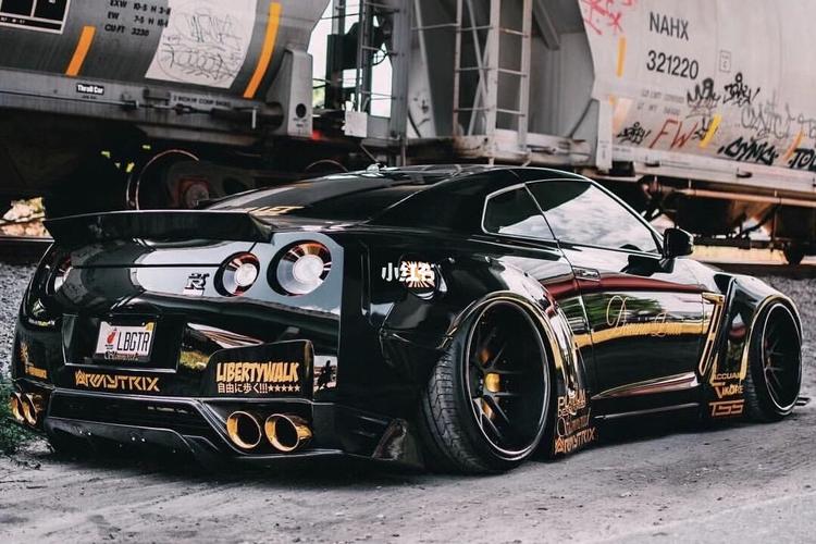 黑金配色gtr # armytrix阀门排气 # lb宽体_汽车_汽车