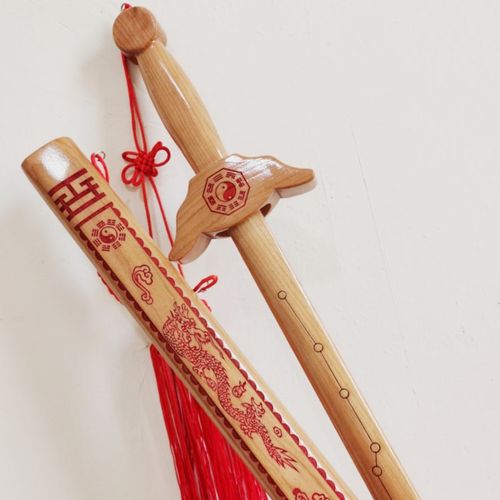 朱砂八卦龙凤桃木剑 道教朱砂剑 道士木质用品 雕刻八卦龙凤图案