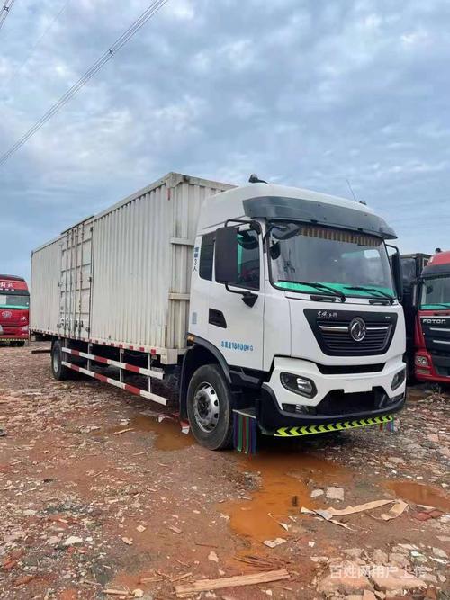 东风天锦 大单桥 9米6厢式货车 245马力 国5