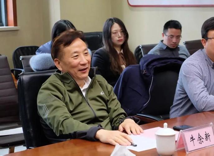 益海嘉里董事牛余新一行到访省侨联