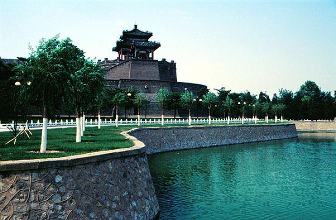 河北省邯郸市丛台公园内的武灵丛台.