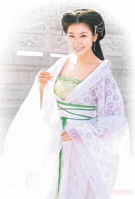 组图:不看大头看全身 各版武则天华美服饰赏析_高清