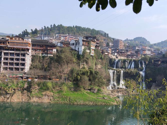 03.20游览芙蓉镇～酉水画廊,苗家山寨!