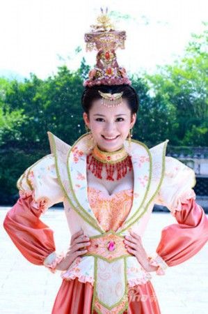 新浪娱乐讯日前,由陈浩民,宣萱,馨子,张亮等主演的古装剧《薛平贵与