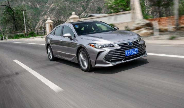 丰田亚洲龙混动版和燃油版差距有多大车主对比差距明显