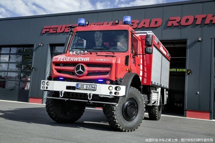 奔驰 新乌尼莫克卡车